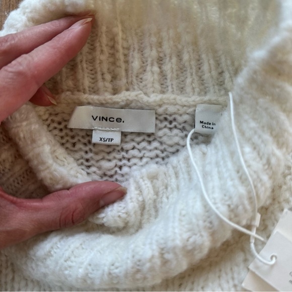 NWT Vince Wool Blend Cream Cowl Turtleneck Sweater Sz XS Cozy Nubby Long Sleeve - Picture 5 of 10